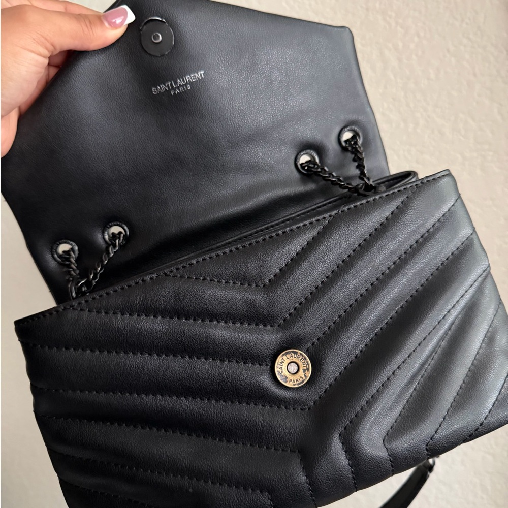 Yves Saint Laurent Black Chevron Shoulder Bag - Picture 3 of 4